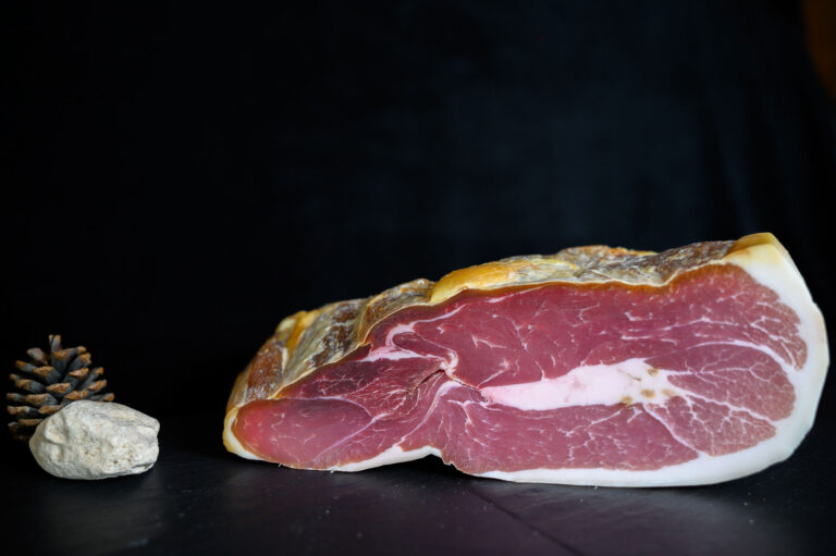 jambon sec de montagne entier