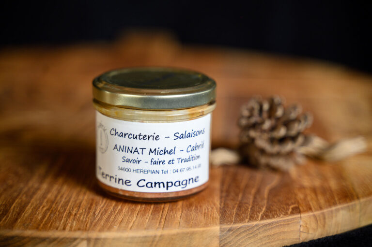 Terrine de campagne artisanale en petite conserve